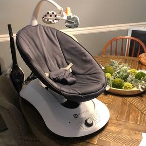 4moms rockaRoo Cool Mesh Infant Seat in Dark Grey